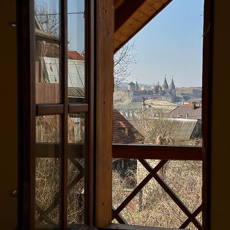 Tisnyi 7 Guest House Kamianets-Podilskyi Ngoại thất bức ảnh