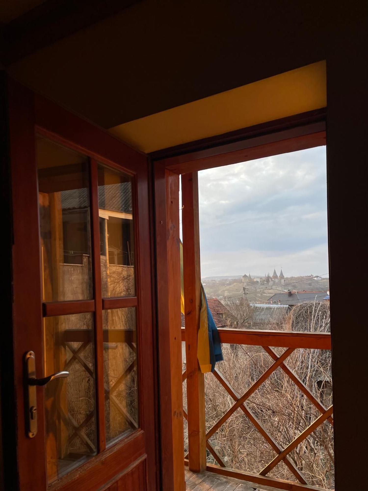 Tisnyi 7 Guest House Kamianets-Podilskyi Ngoại thất bức ảnh