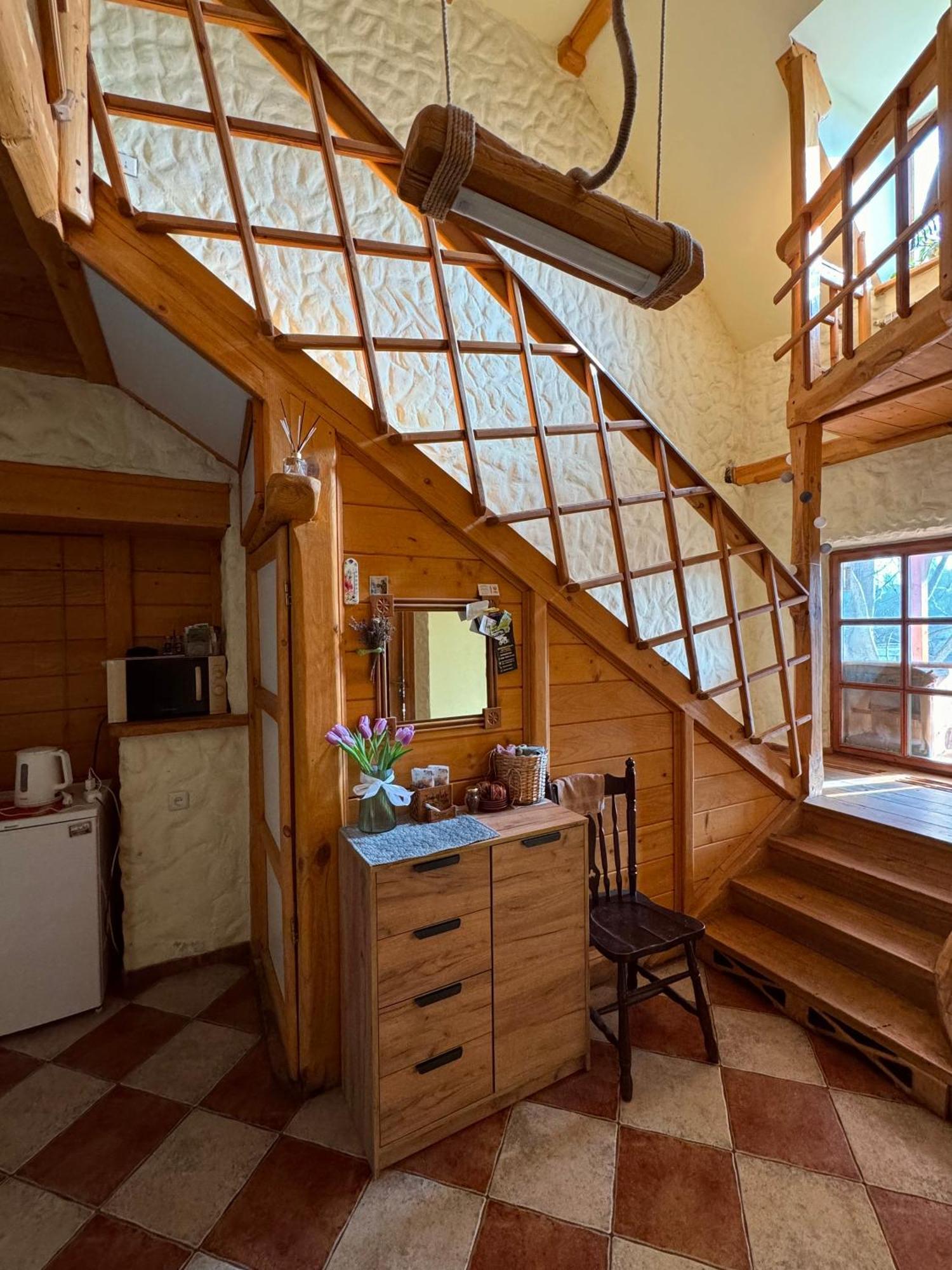 Tisnyi 7 Guest House Kamianets-Podilskyi Ngoại thất bức ảnh